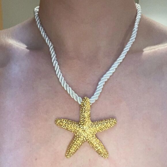 ZARA STARFISH GOLD NECKLACE - Picture 6 of 11